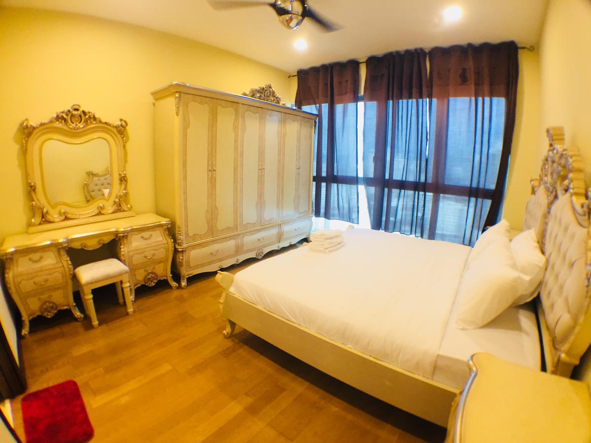Regalia Suites By Ihost Kuala Lumpur Eksteriør billede